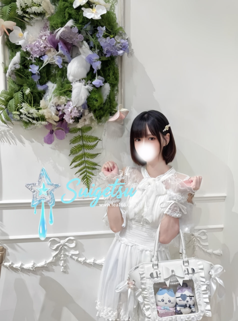 image-112-762x1024 今日出勤‼️🦋名前:さや ⏰15:00-01:00