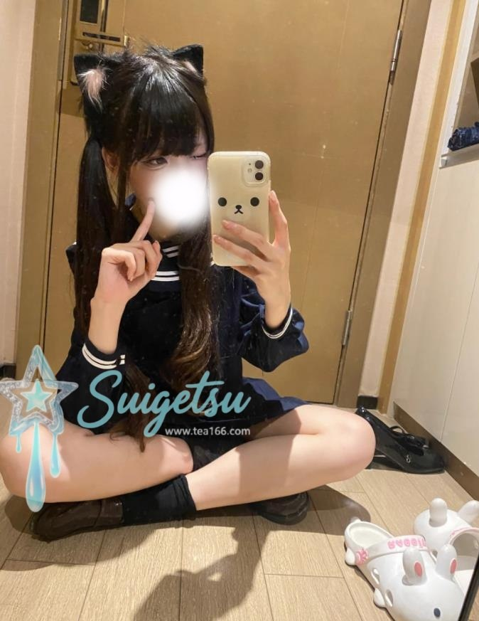 image-215 ☁️ 現役JD 🦋 ゆな (18歳)
